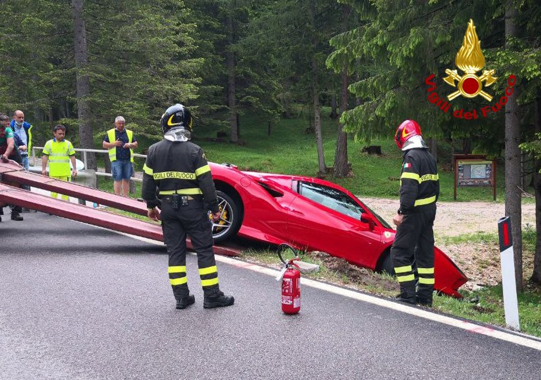 Ferrari F8 Spider rozbite we Włoszech