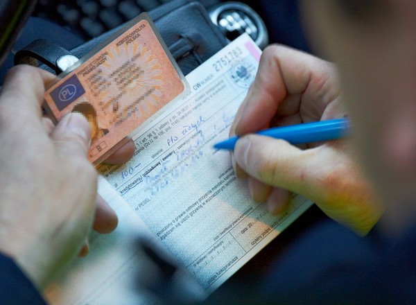Chcą odbierać kierowcom uprawnienia nawet na pięć lat. "Rażąca dysproporcja"