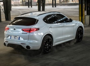 Alfa Romeo Stelvio Veloce Ti – zmiany na rok modelowy 2021