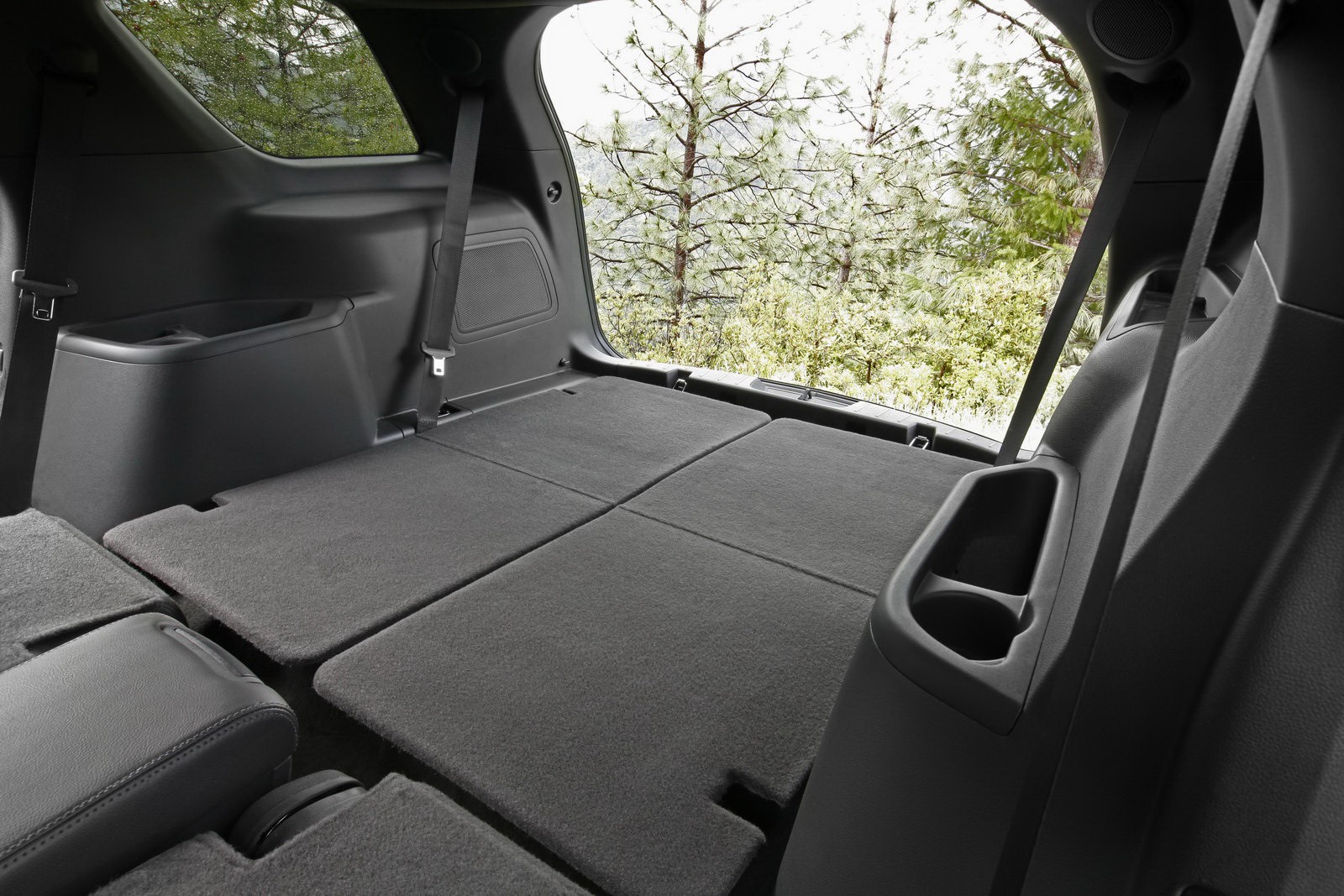 Ford Explorer pod nowym przykryciem