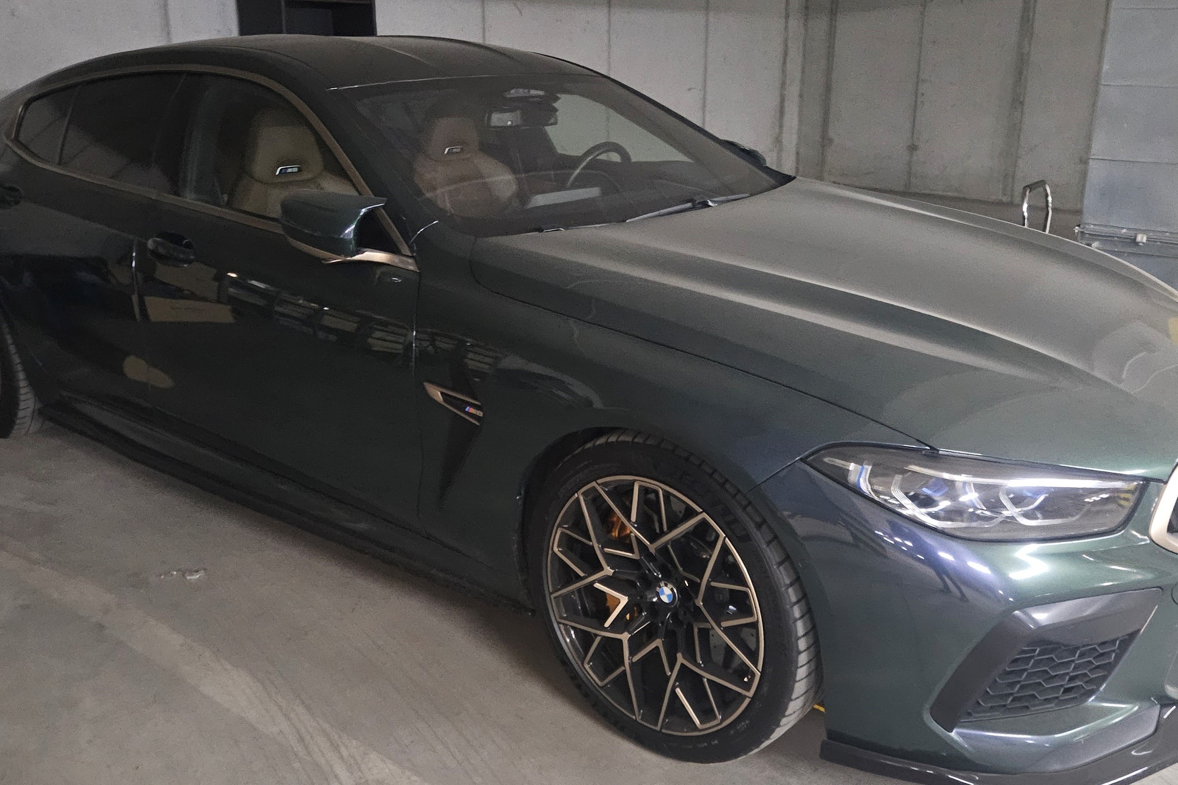 BMW M8 Competition Gran Coupe na licytacji skarbowej. Należało do biznesmena z Radomia