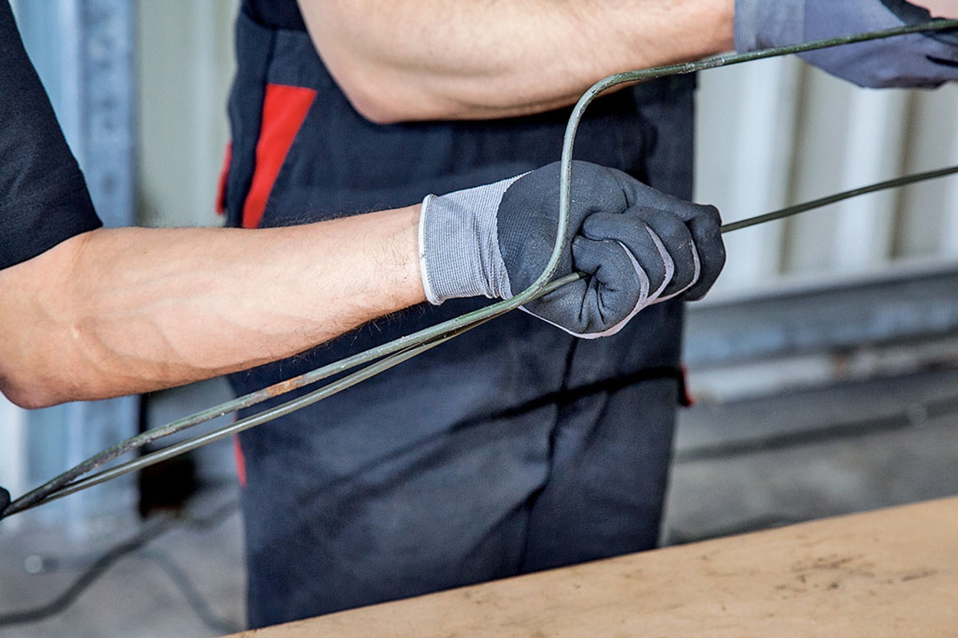 Wymiana przewodów hamulcowych i paliwowych krok po kroku