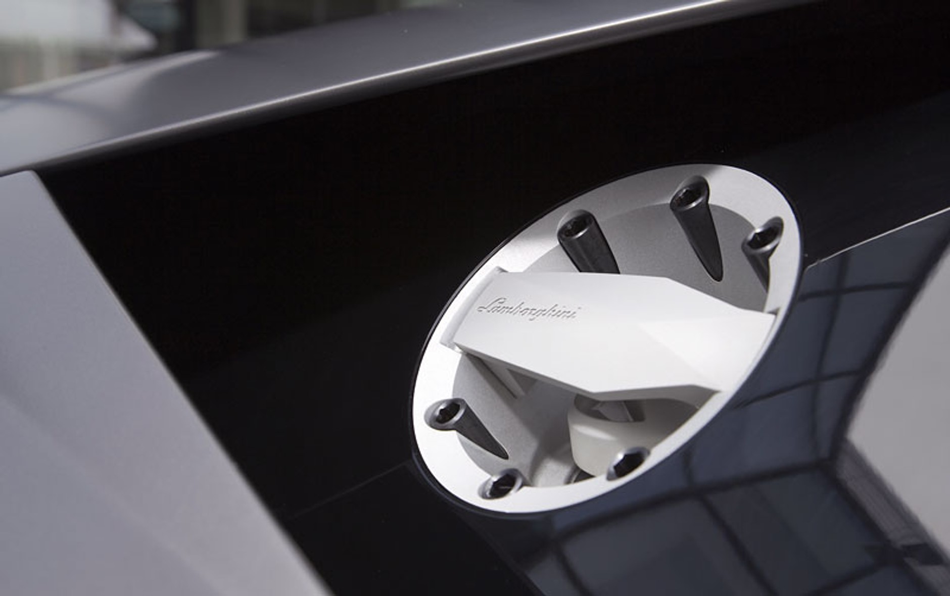 Lamborghini Reventon: zacisze z krewnym odrzutowca (fotogaleria)