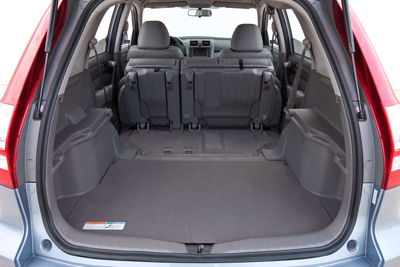 Honda CR-V: Modernizace vzhledu a nový motor 2.2 i-DTEC se samočinnou převodovkou