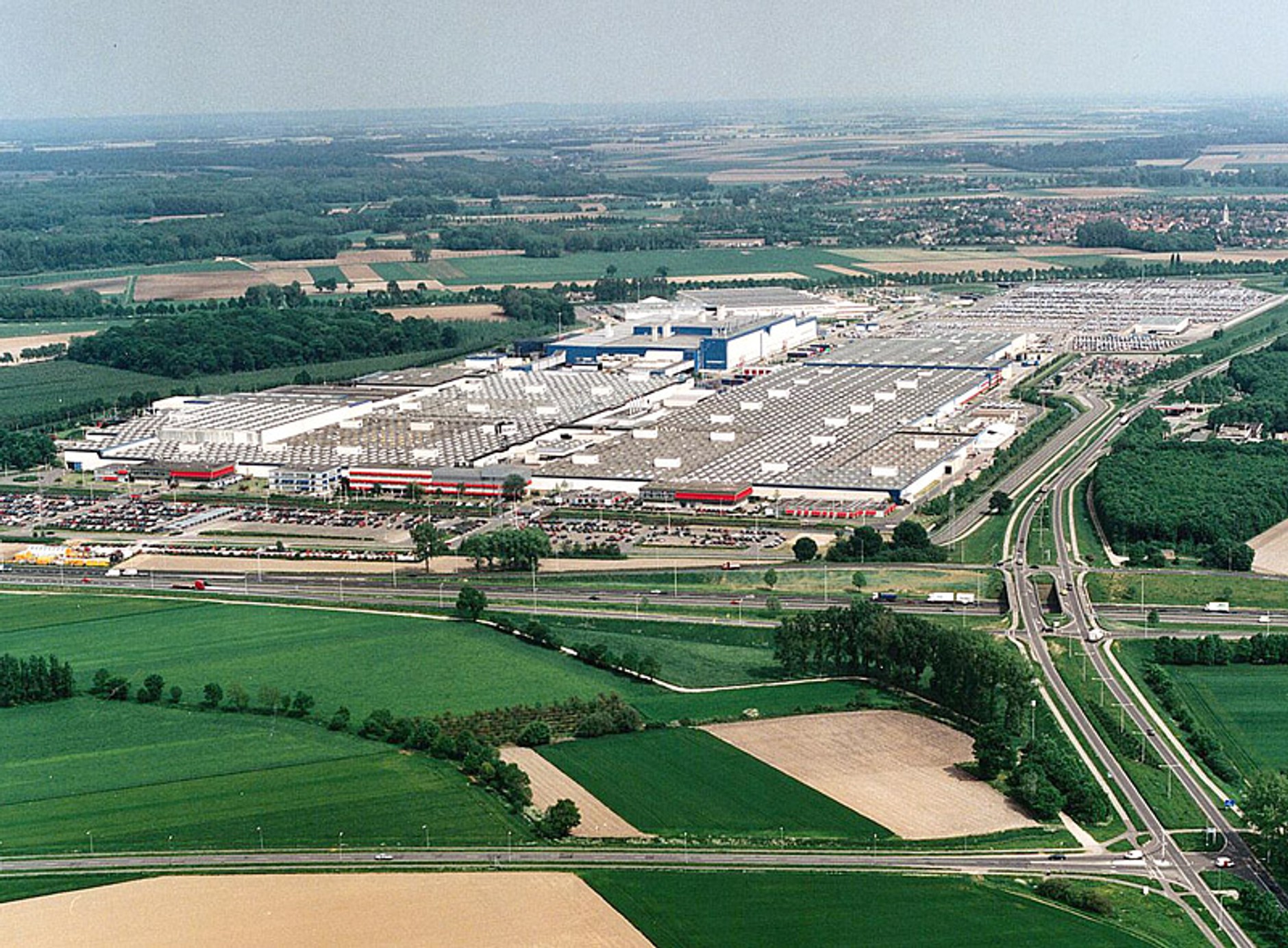 Fabryka Mitsubishi Motors Europe NedCar obchodzi 40 lat