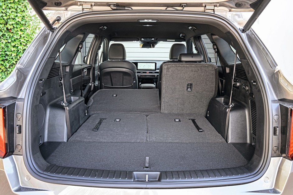 Kia Sorento to przestronne i praktyczne auto – zupełnie, jak Volkswagen Tayron