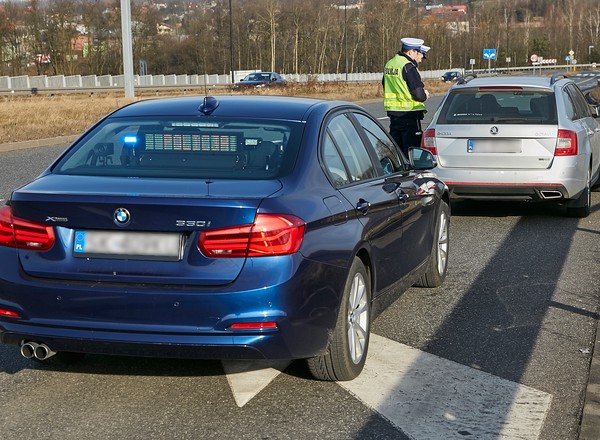 Policja opublikowała dane. Mundurowi z drogówki mniej podatni na korupcję