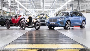 Bentley świętuje wyprodukowanie 200 tys. samochodów i przypomina kultowe modele