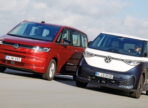 Lepszy van z dieslem czy na prąd? Porównujemy Volkswagena Multivana z ID. Buzzem