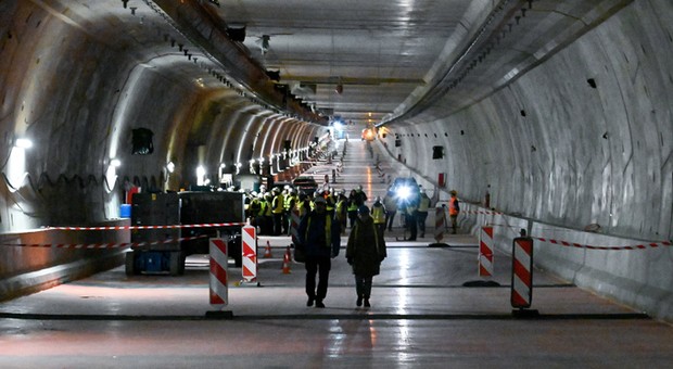 Kierowcy nie są już skazani na promy. Tunel pod Świną został oficjalnie otwarty