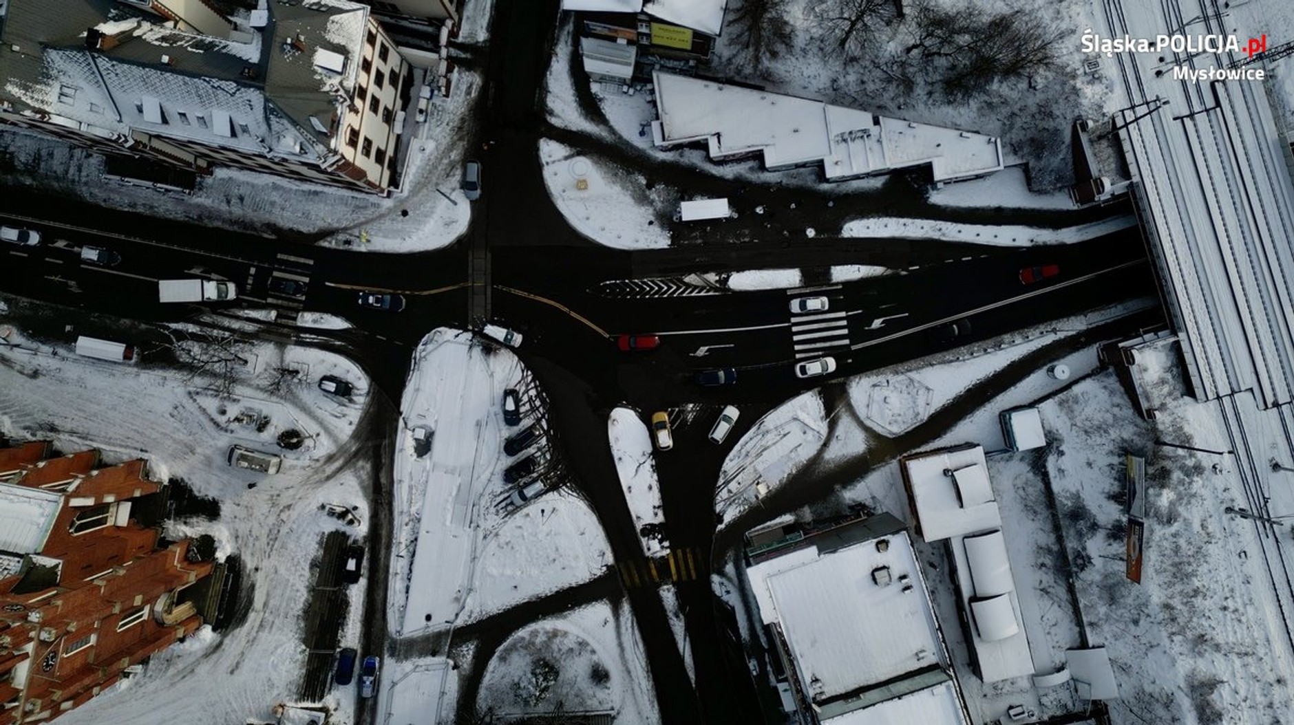 Podczas akcji "Bezpieczny pieszy" policjanci skorzystali z Ruchomego Stanowiska Dowodzenia