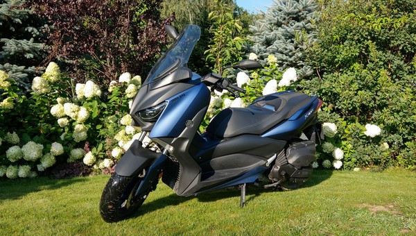Yamaha Xmax 400 – miejski drapieżnik