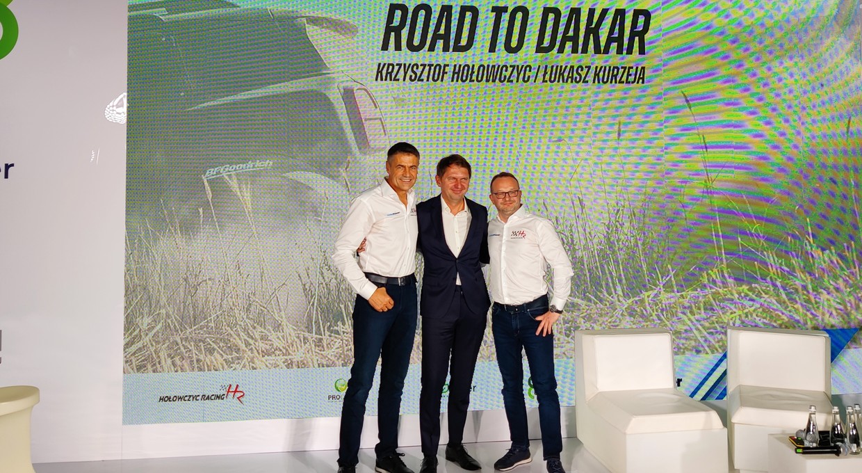 Krzysztof Hołowczyc pojedzie w Rajdzie Dakar. Załoga widzi tylko zwycięstwo