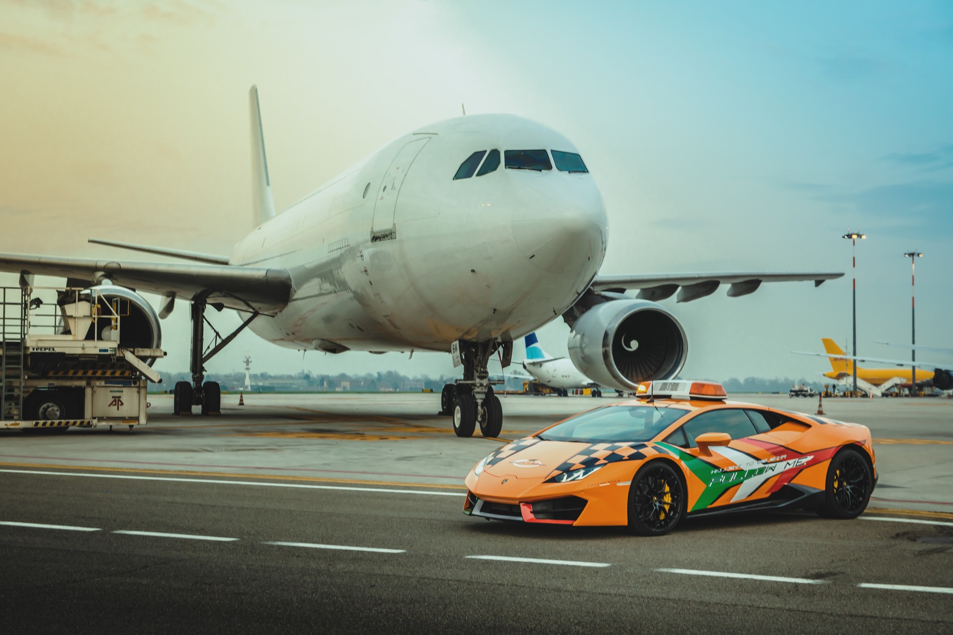 580-konne Lamborghini Huracan trafiło do pracy na lotnisku