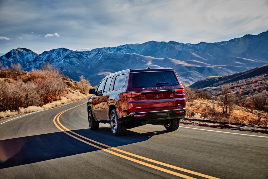 Jeep Wagoneer 7