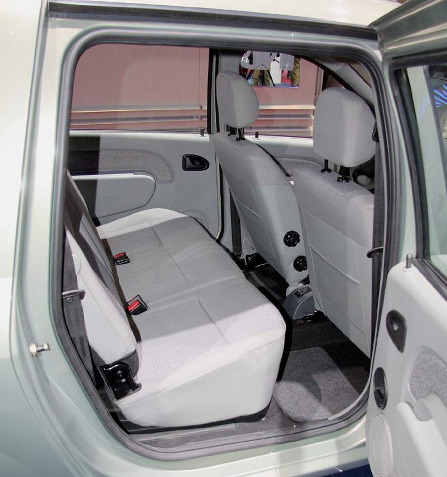 Dacia Logan kombi: pierwsze wrażenia z Paryża