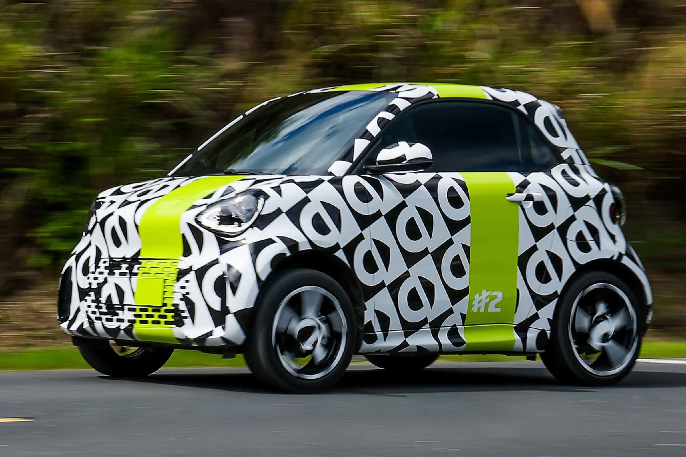 Smart wraca do korzeni. Nowy Fortwo zmienia nazwę na #2 i pozostało sprytniejszy