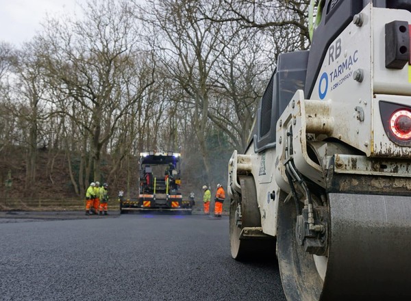 Grafenowa rewolucja na drogach. Pierwsza "niezniszczalna" nawierzchnia już jest