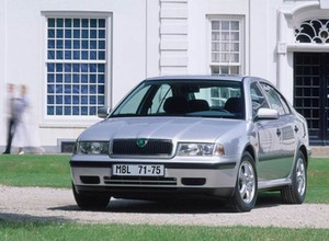 Skoda Octavia I: po prostu środek transportu. Opinie