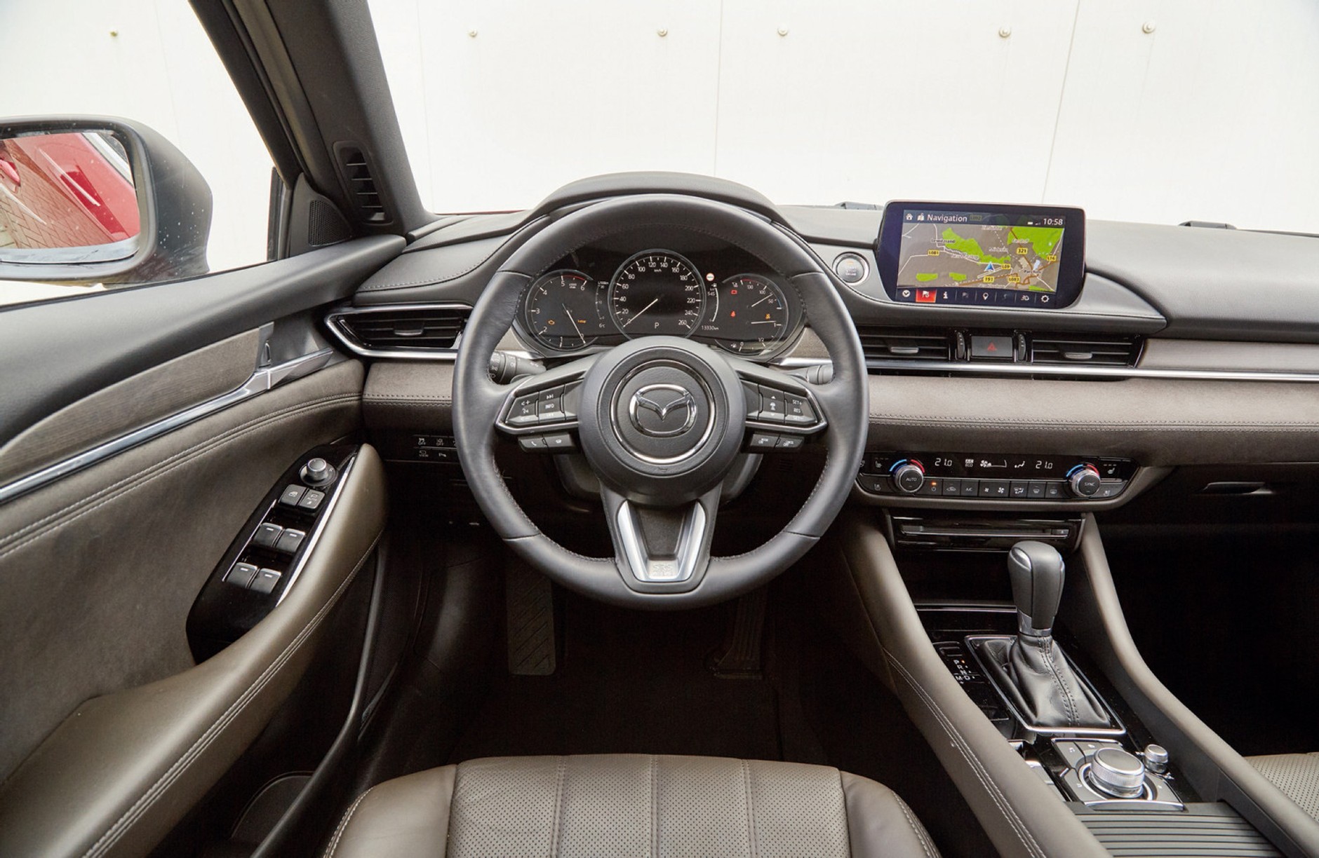 Porównanie: BMW serii 3, Kia Stinger, Mazda 6, Mercedes klasy C