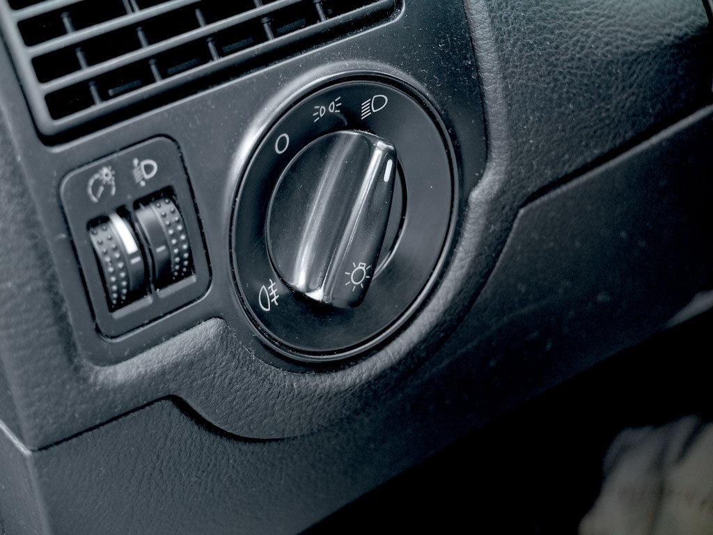 wnętrze samochodów używanych