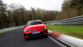 Volkswagen Golf GTI EDITION 50