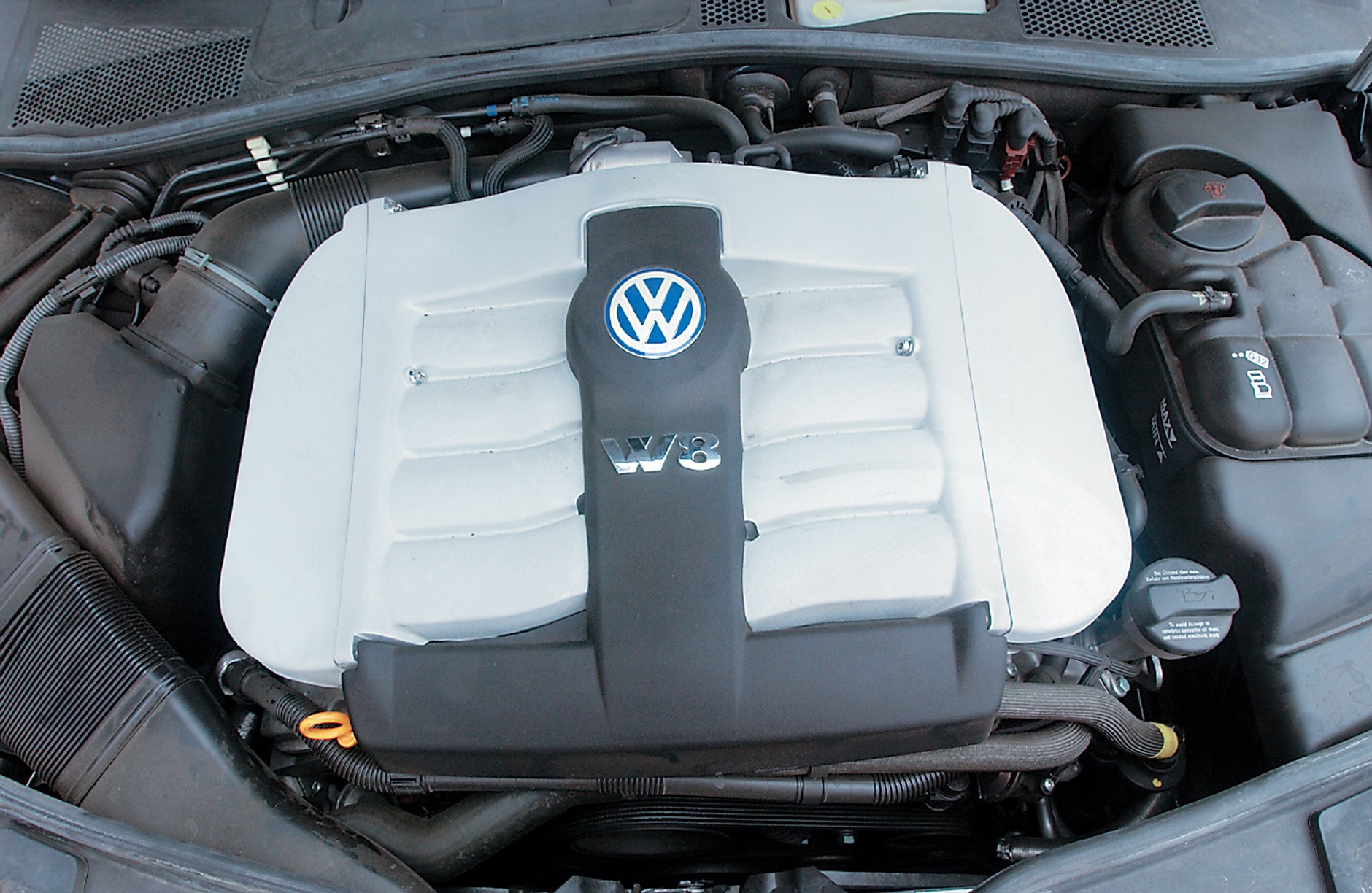 Volkswagen Passat W8