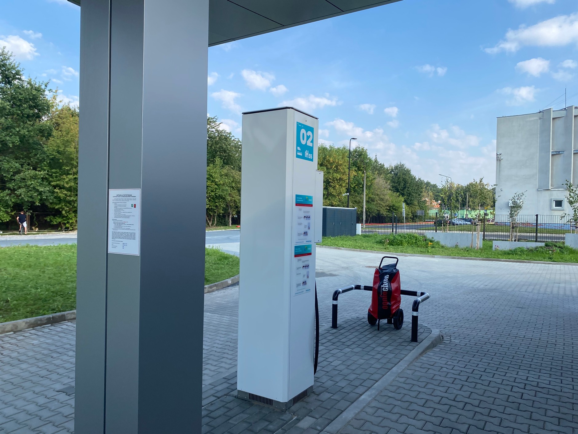 Stacja wodorowa NESO. Pierwsza stacja tankowania wodoru w Polsce