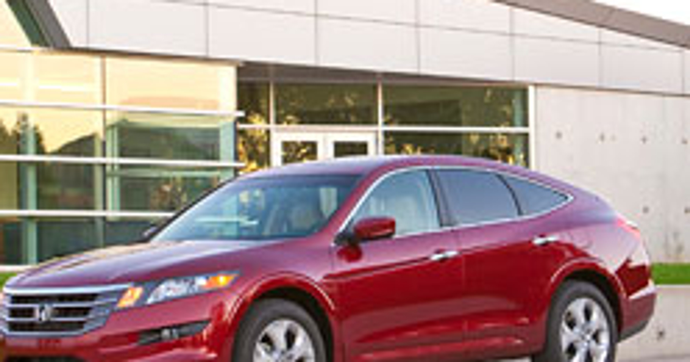 Honda Accord Crosstour: kolejny mikst liftbacka, coupé i SUV-a