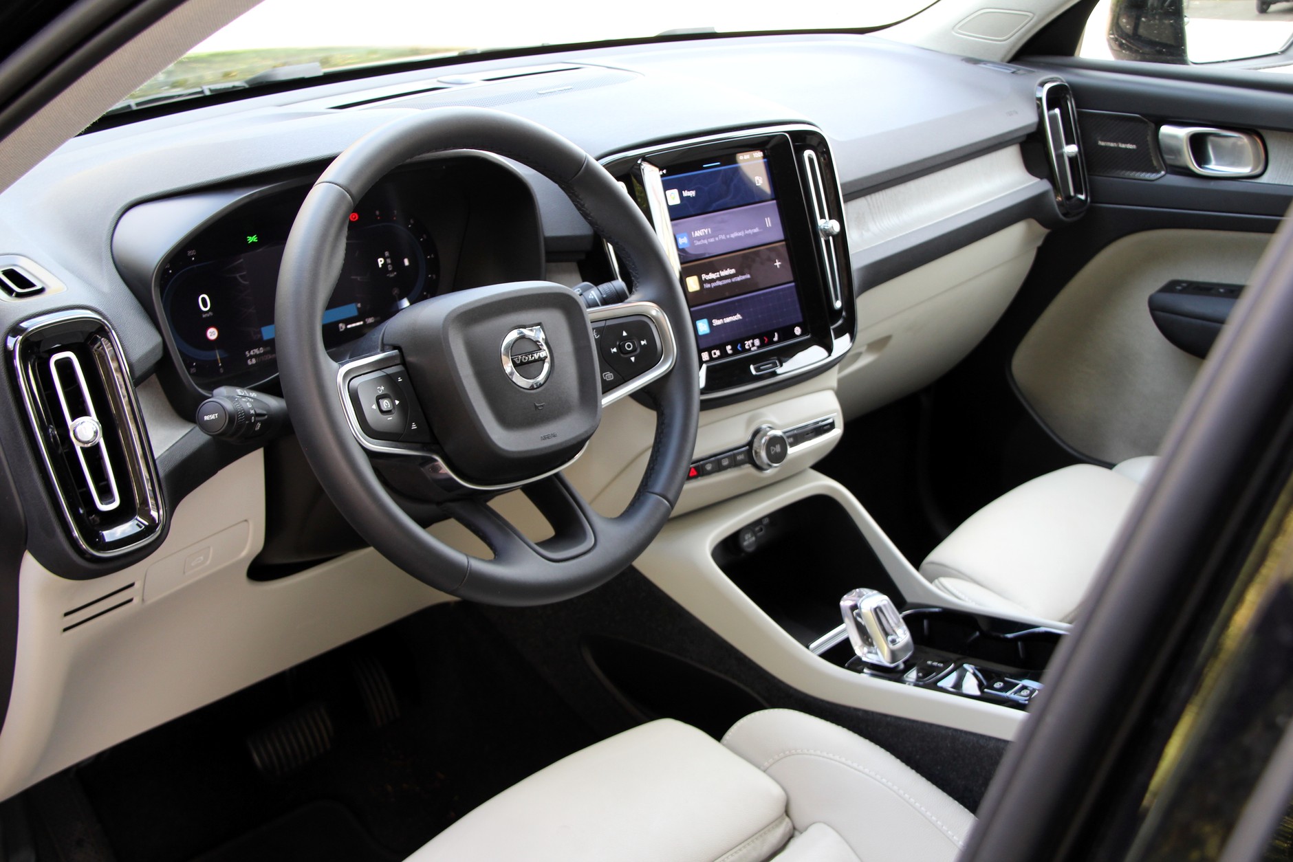 Volvo XC40 B3 Plus Dark