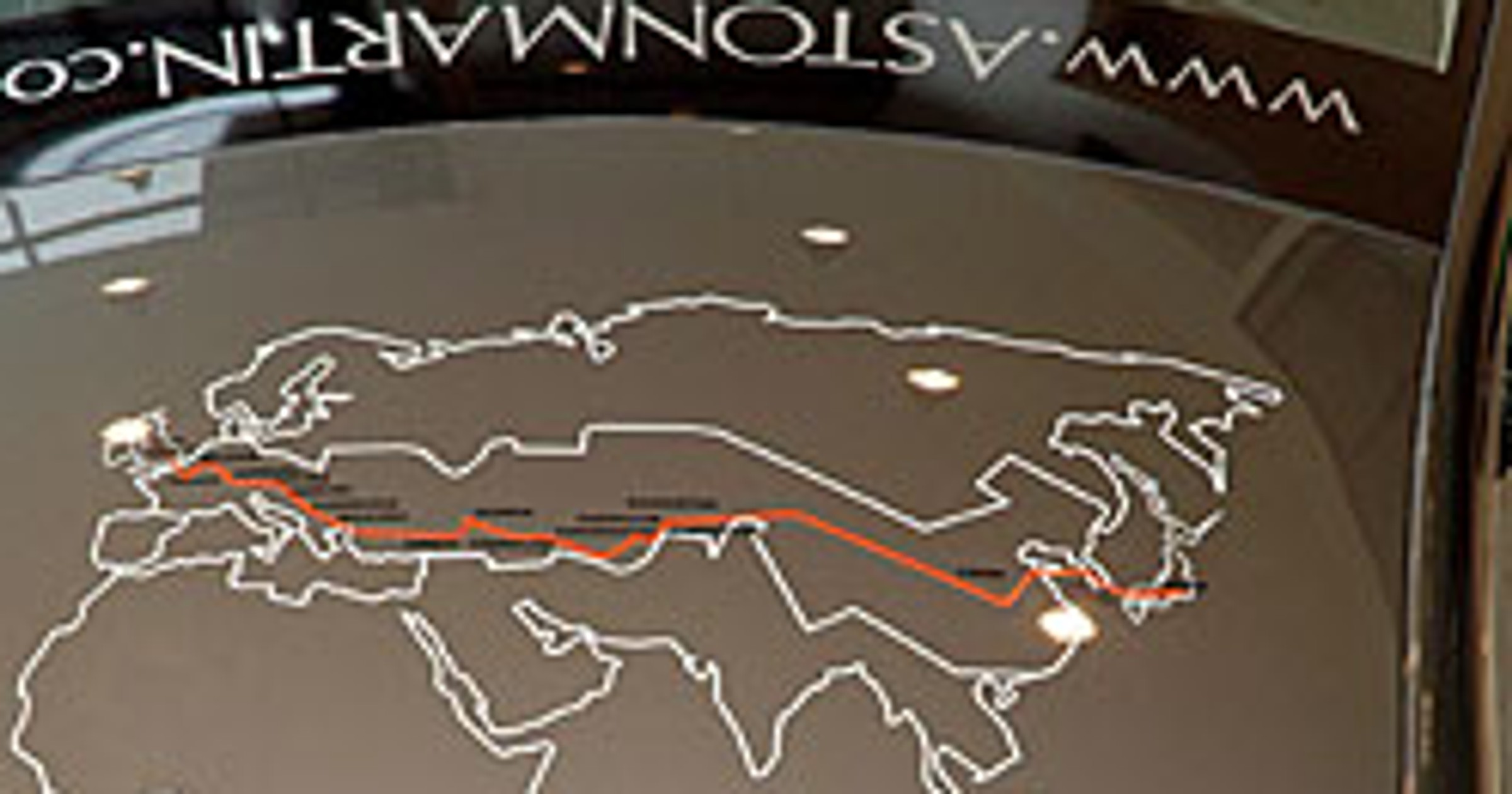 Aston Martin V8 Vantage – wyprawa Tokio-Londyn