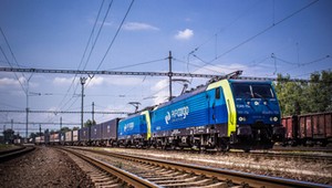 PKP CARGO kupi 10 lokomotyw za blisko 200 mln zł