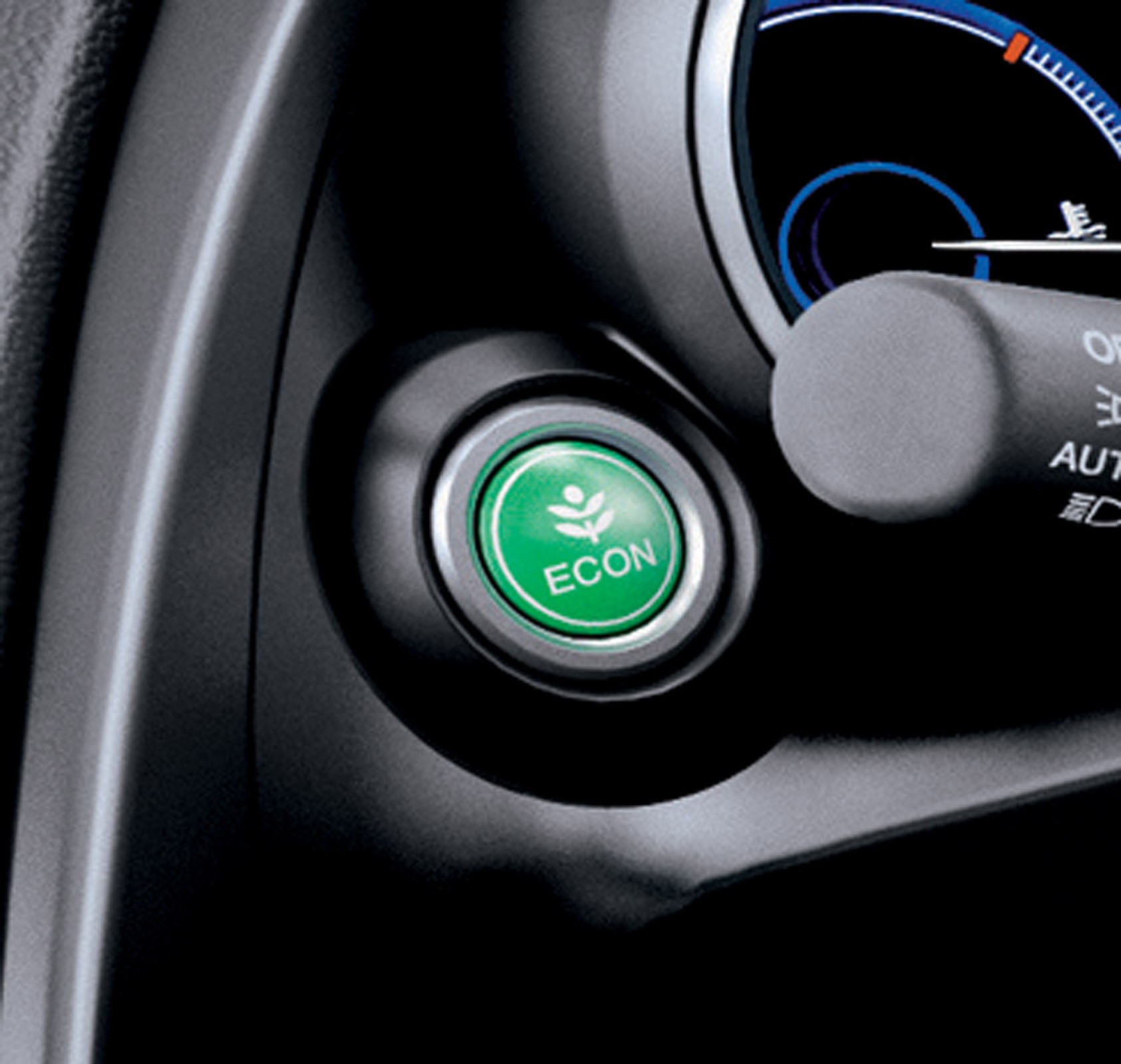 ABS, ESP, Start-Stop: które systemy warto mieć w aucie?