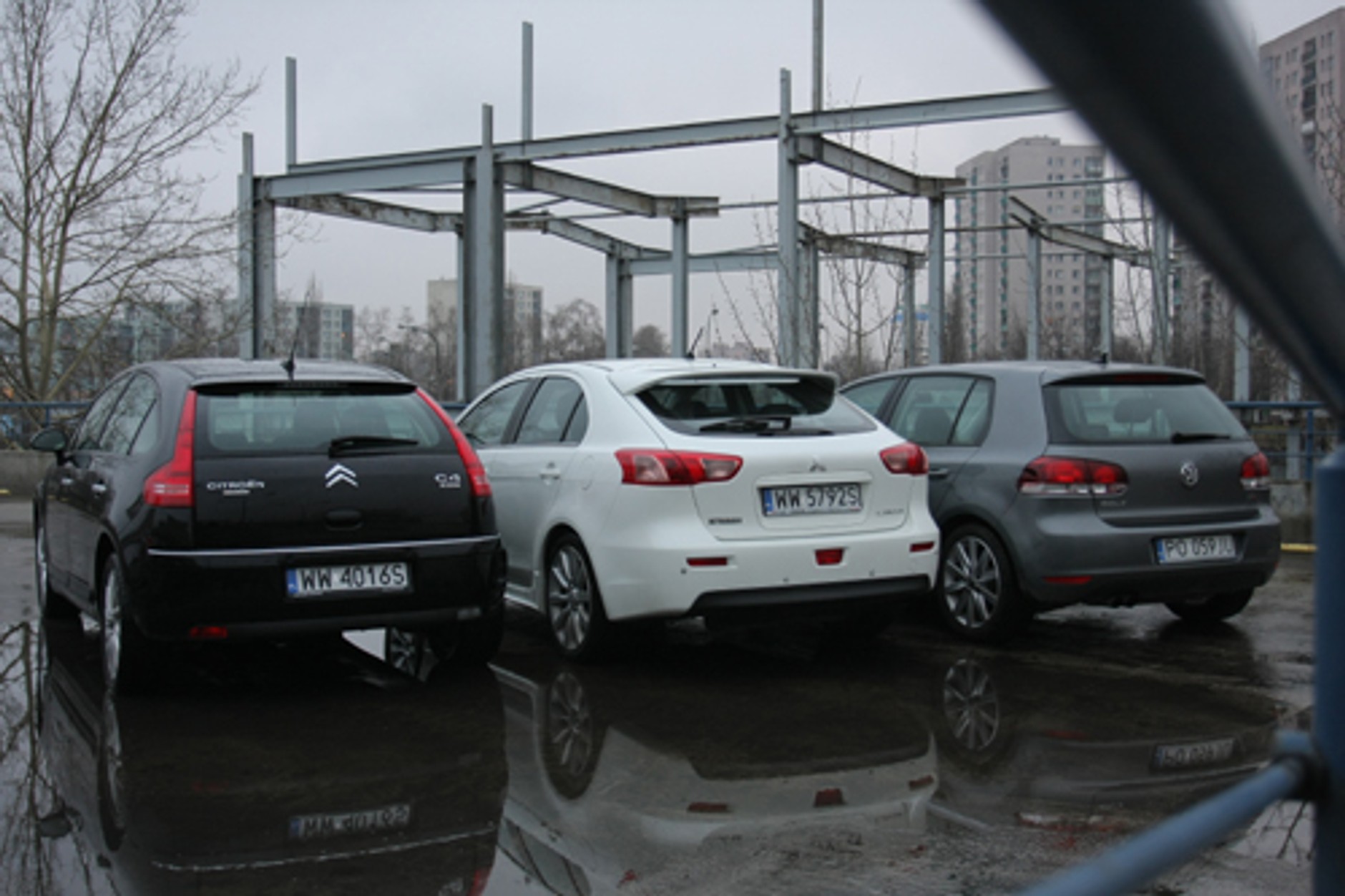 Volkswagen Golf 1.4 TSi kontra Citroen C4 1.6 THP i Mitsubishi Lancer Sportback 1.8 - Benzynowa rewolucja