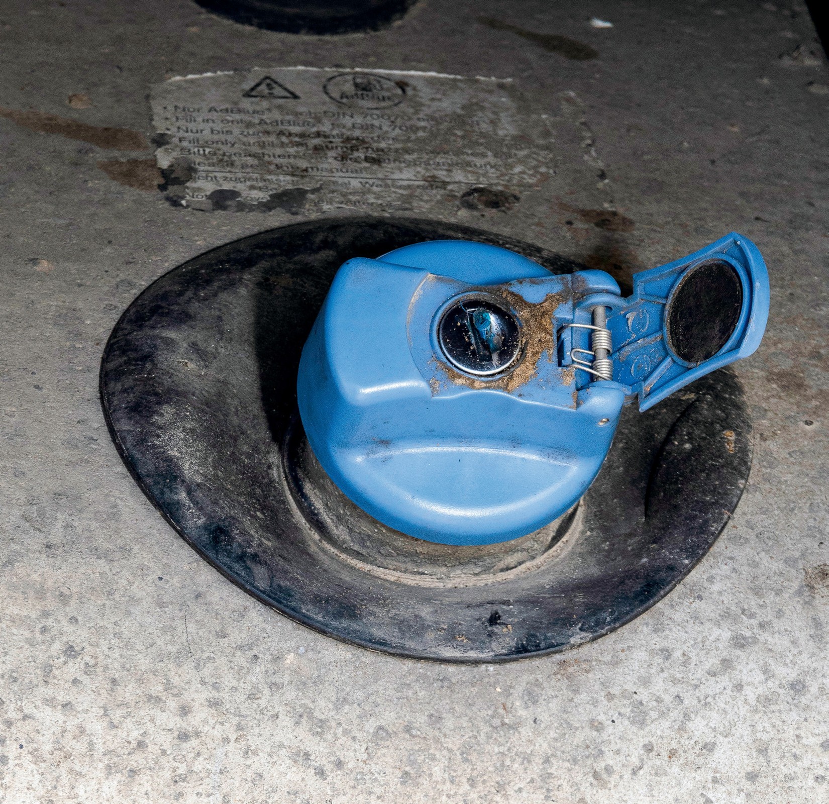 Tego wlewu AdBlue nikt od dawna nie odkręcał. Dlaczego? Bo nie było takiej potrzeby