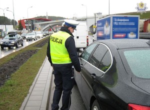 Stop agresji drogowej – kierowcy przesyłają policji coraz więcej filmów