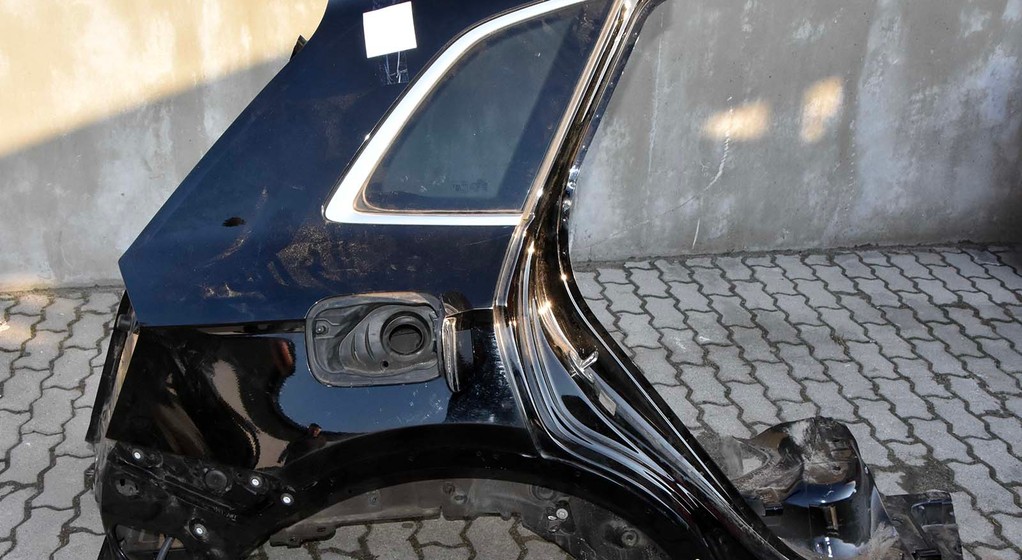 Fragment skradzionego w Niemczech Audi. Część miała być przewieziona przez granicę z Ukrainą