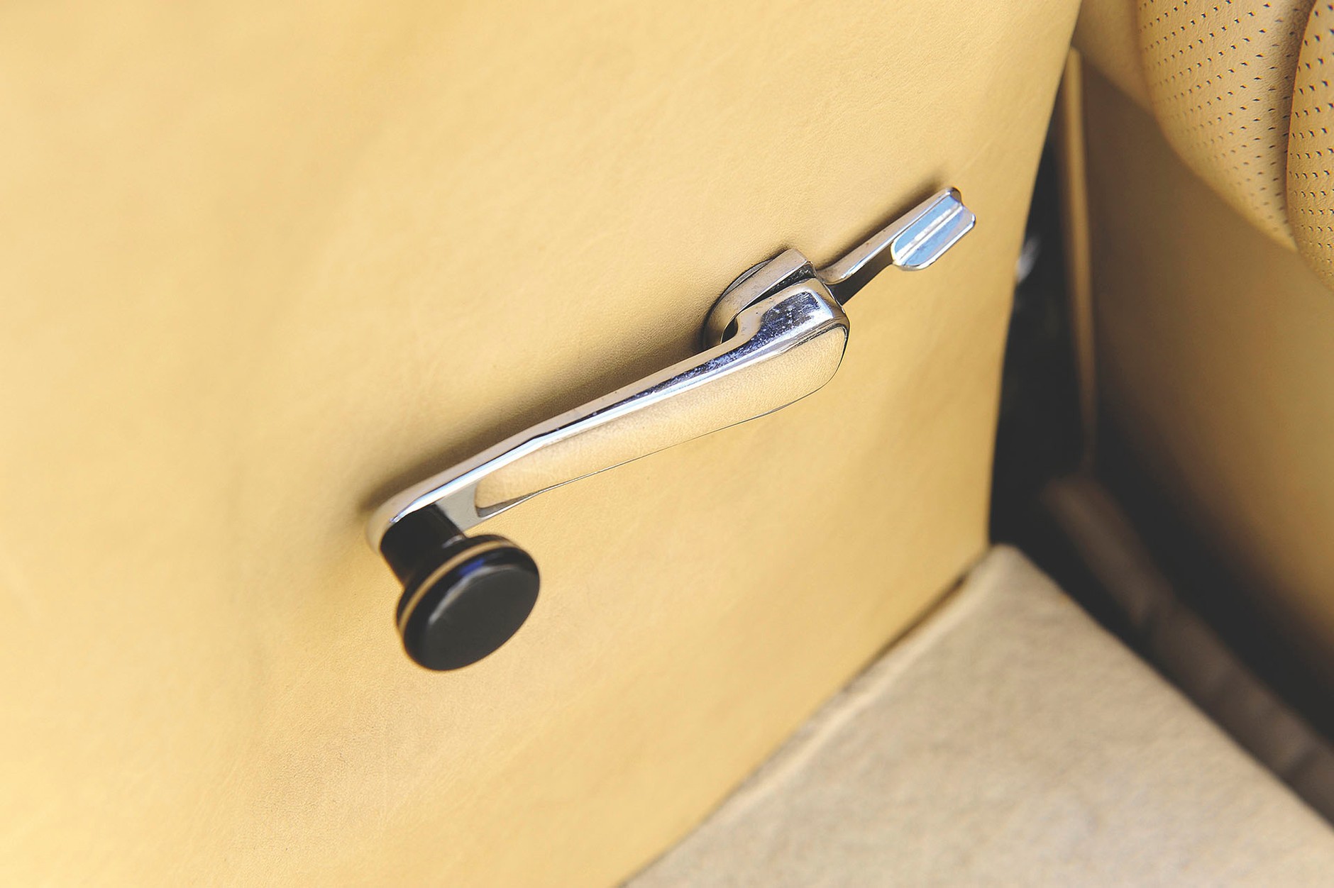 Mercedes SL R107 - ulubieniec szybkich, ale nie wściekłych