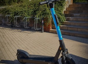Miał 3,6 promila. Mimo wszystko jechał hulajnogą