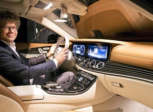 Mercedes klasy E: pierwsza odsłona wnętrza nowego modelu