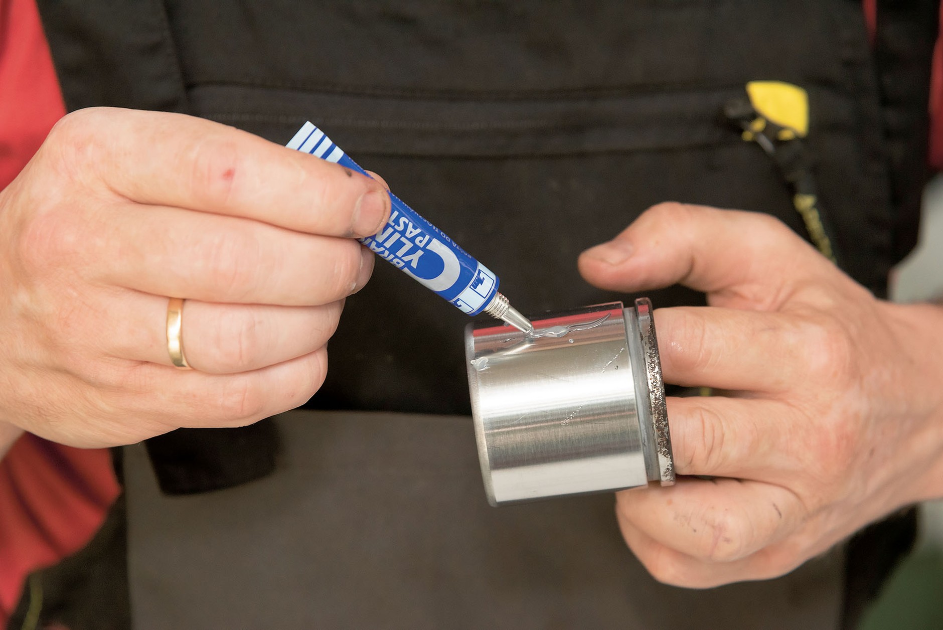 Regeneracja zacisków hamulcowych krok po kroku - zobacz jak to zrobić