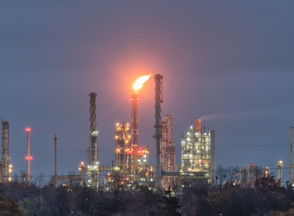 Europa ma problem. Nigeria włączyła wielką rafinerię. Chodzi o 17 mld dol.