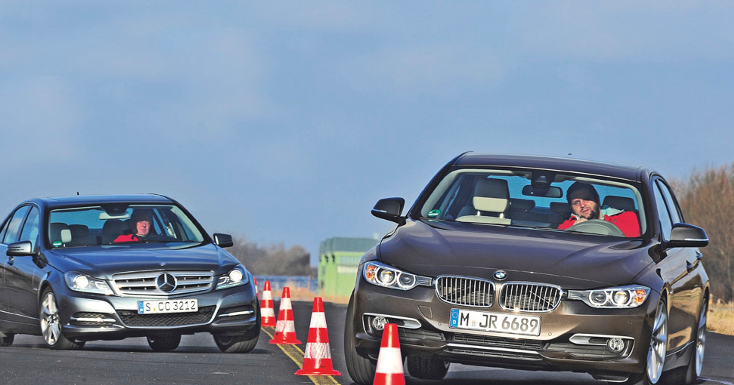 BMW serii 3 kontra Mercedes klasy C: starcie odwiecznych rywali
