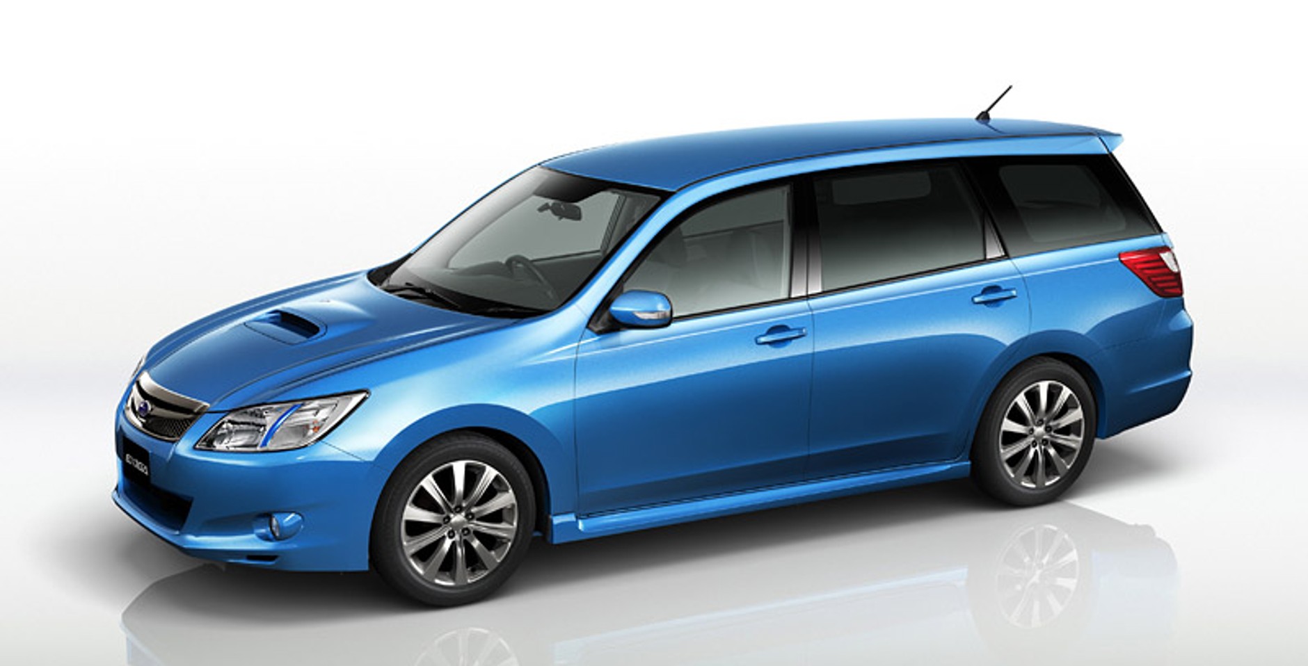 Subaru Exiga: pierwsze zdjęcia i informacje