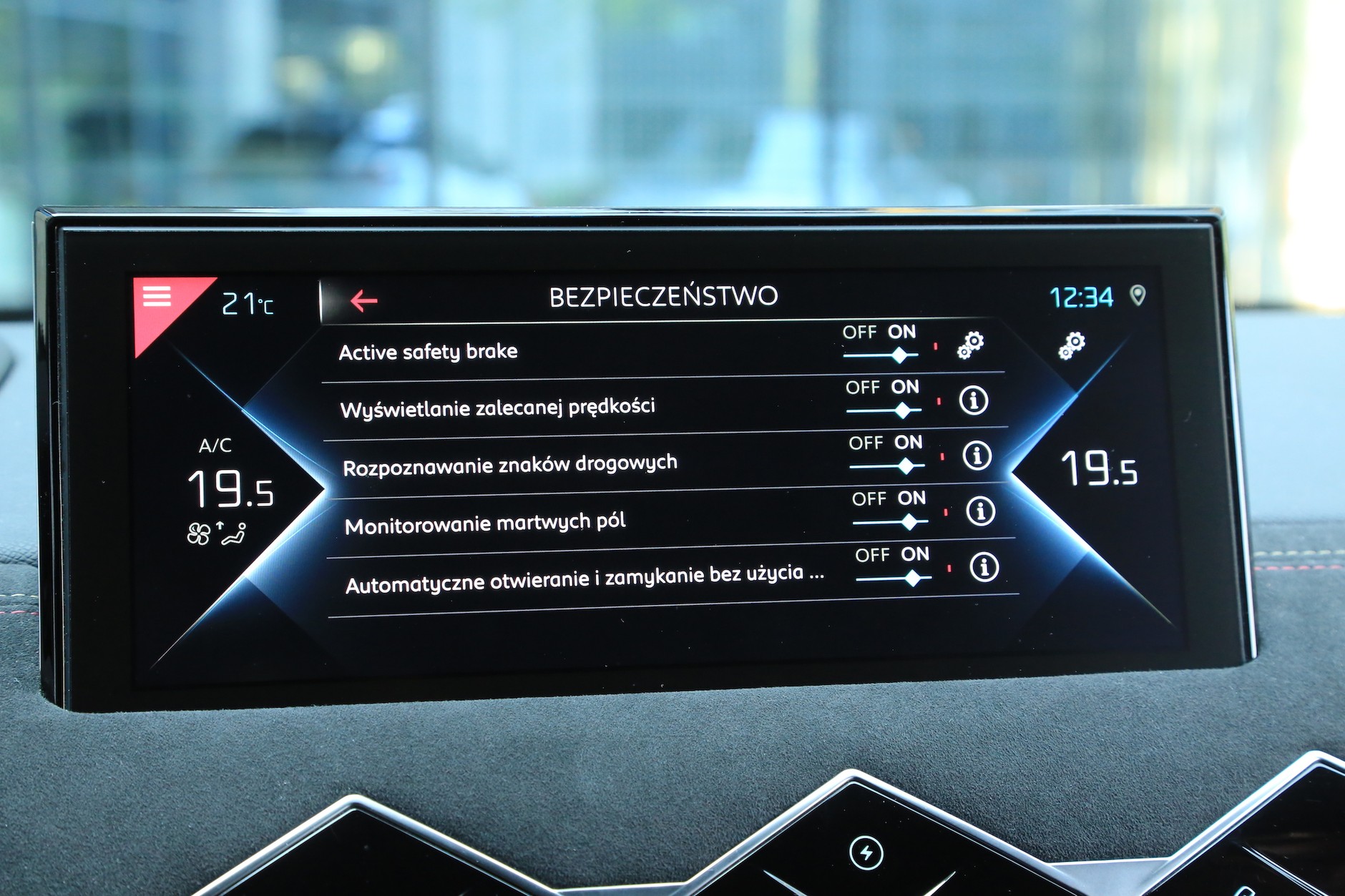 Peugeot 3008 HYbrid4