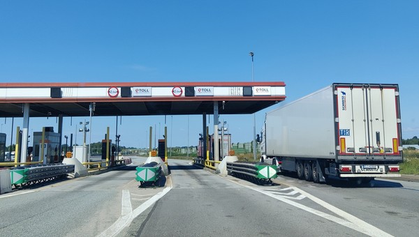 Jest projekt opłat za przejazd drogami krajowymi. Czekają nas wydatki? Wyjaśniamy