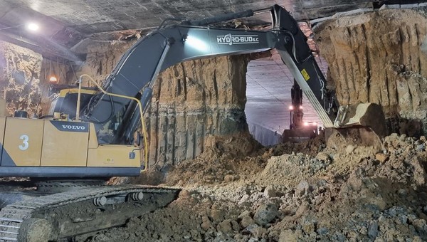 Koniec prac budowlanych w tunelu na Zakopiance. Wiemy, kiedy nim pojedziemy
