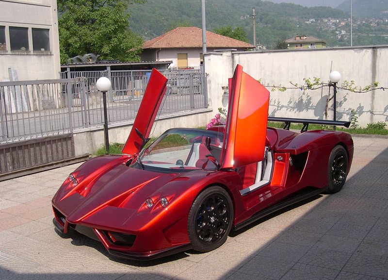 Lavazza GT-X V12 5.3: najnowsze osiągnięcie spółki Simbol Design