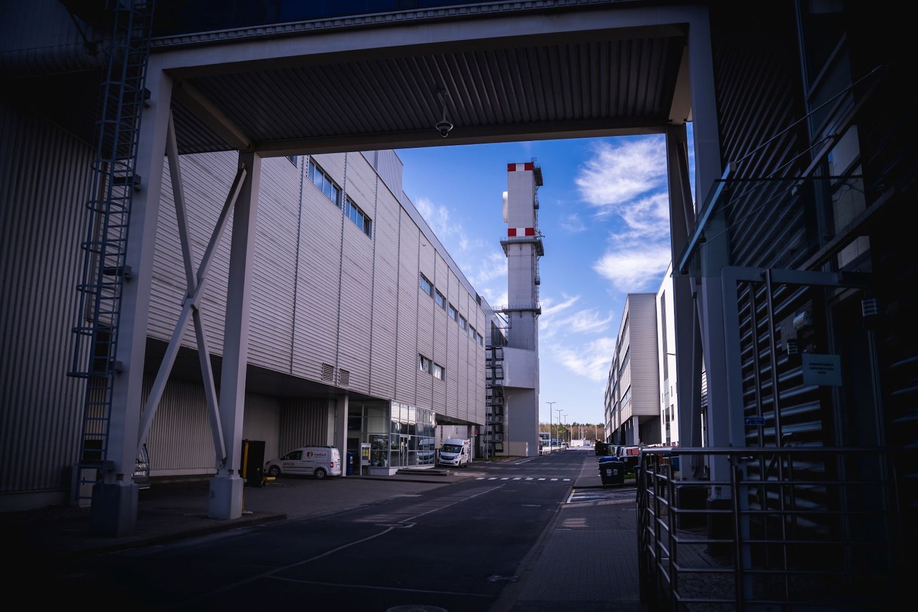 Pusta fabryka Volkswagena w Poznaniu