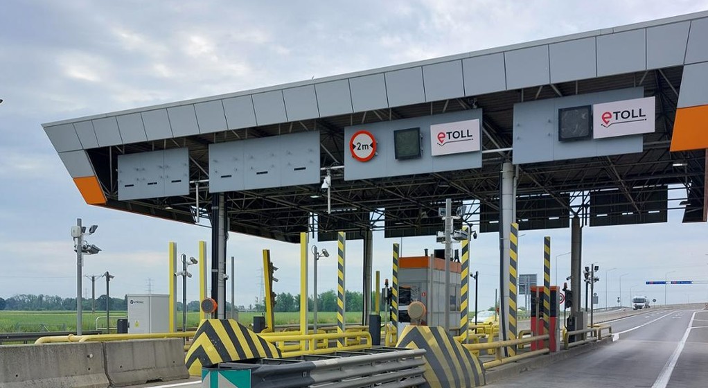 Dwie firmy chcą rozebrać Stacje Poboru Opłat na opolskim odcinku autostrady A4